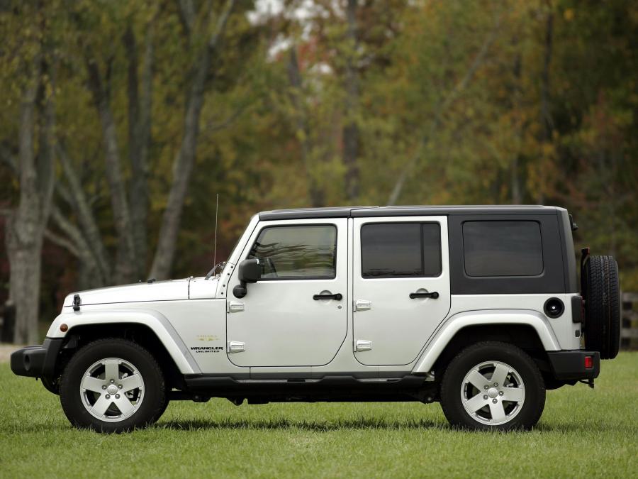  Jeep Wrangler Sahara Unlimited 2007 года  (EU) (фото 13 из 17)